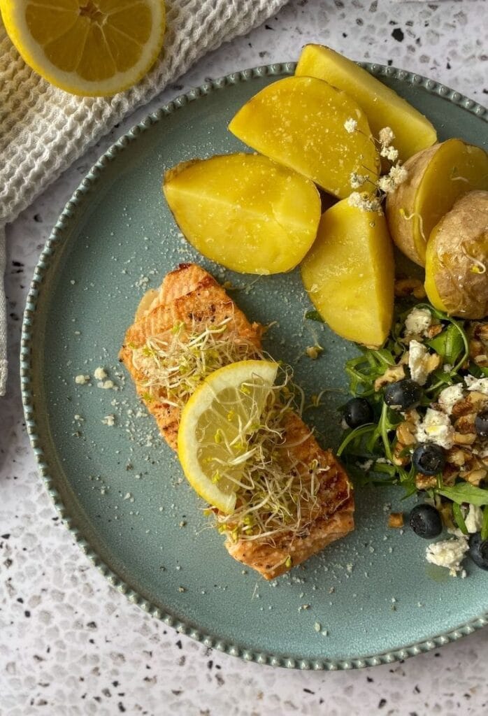 Grillowany losos z carpaccio z buraka